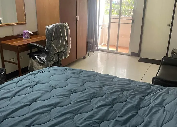 Viriyapon First Floor2 * Bangkok
